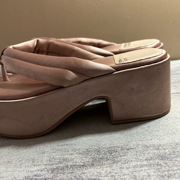 Free People Jeffrey Campbell Finley Satin Platform Sandal Thong Blush 7.5 - Picture 6 of 9